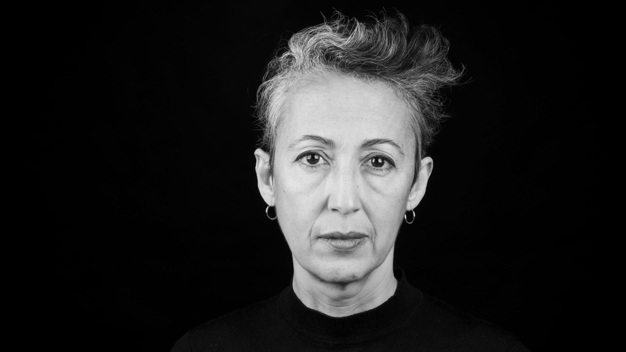 Karima Saïdi explore le deuil et l’humanité partagée dans « Ceux qui veillent »