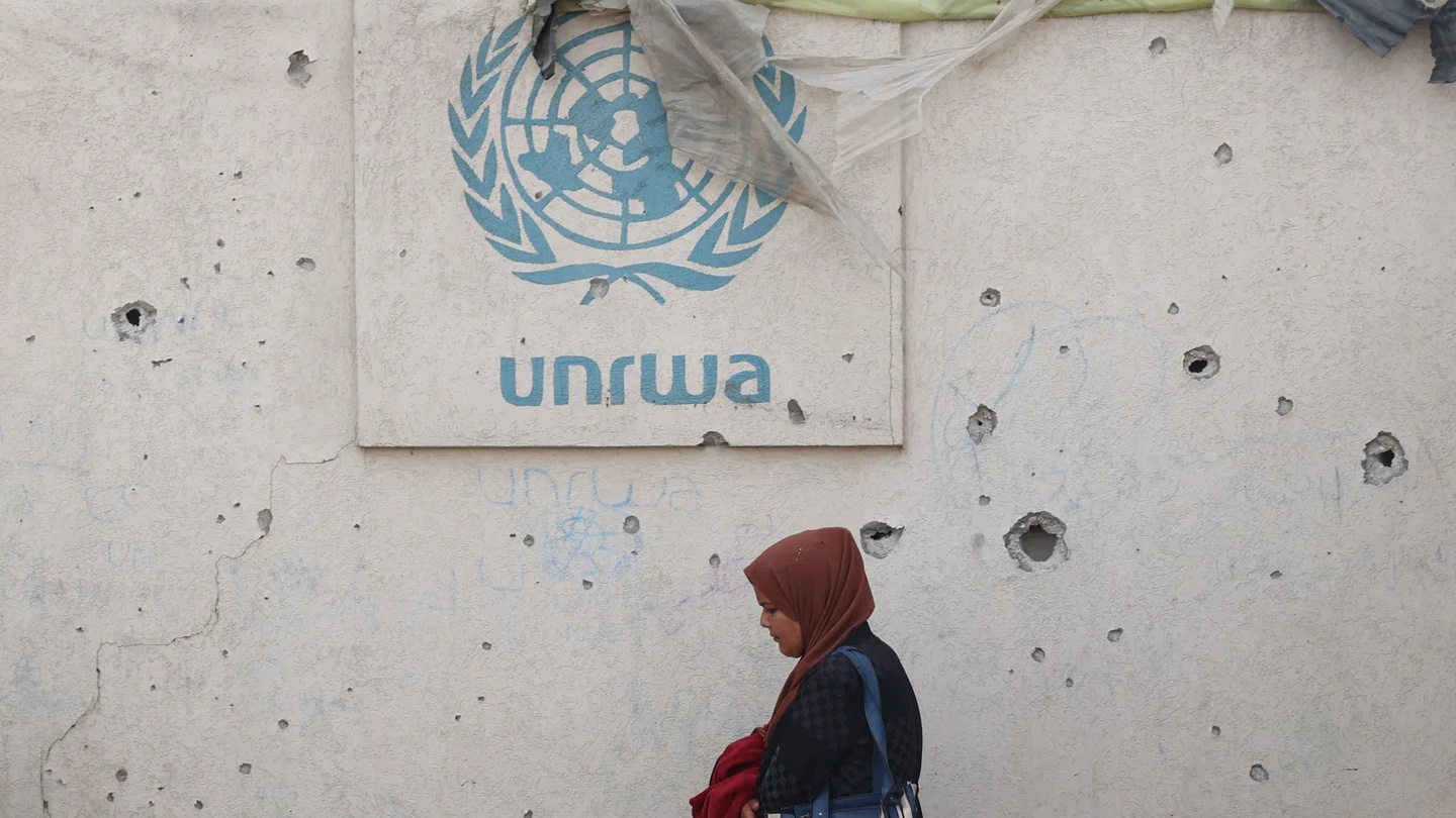 Palestine : Israël démolit des structures à l'intérieur du siège de l'UNRWA 