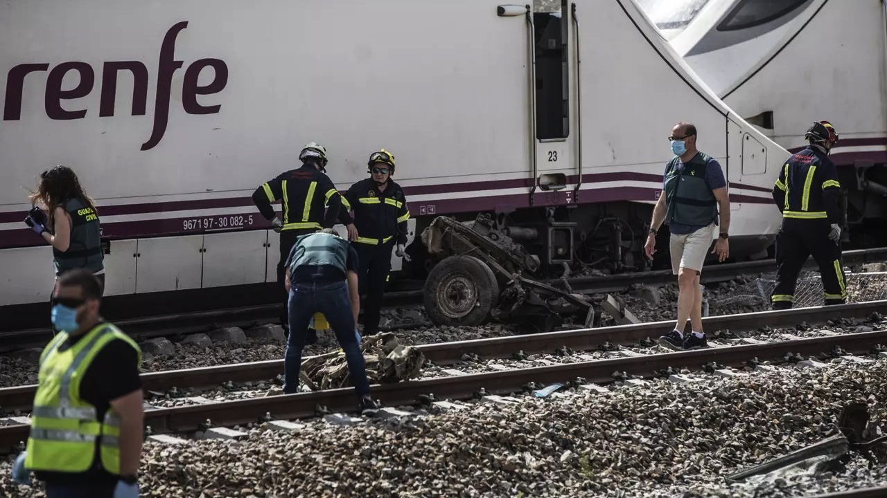 Espagne : report de l’hommage national aux victimes de l’accident ferroviaire en Andalousie