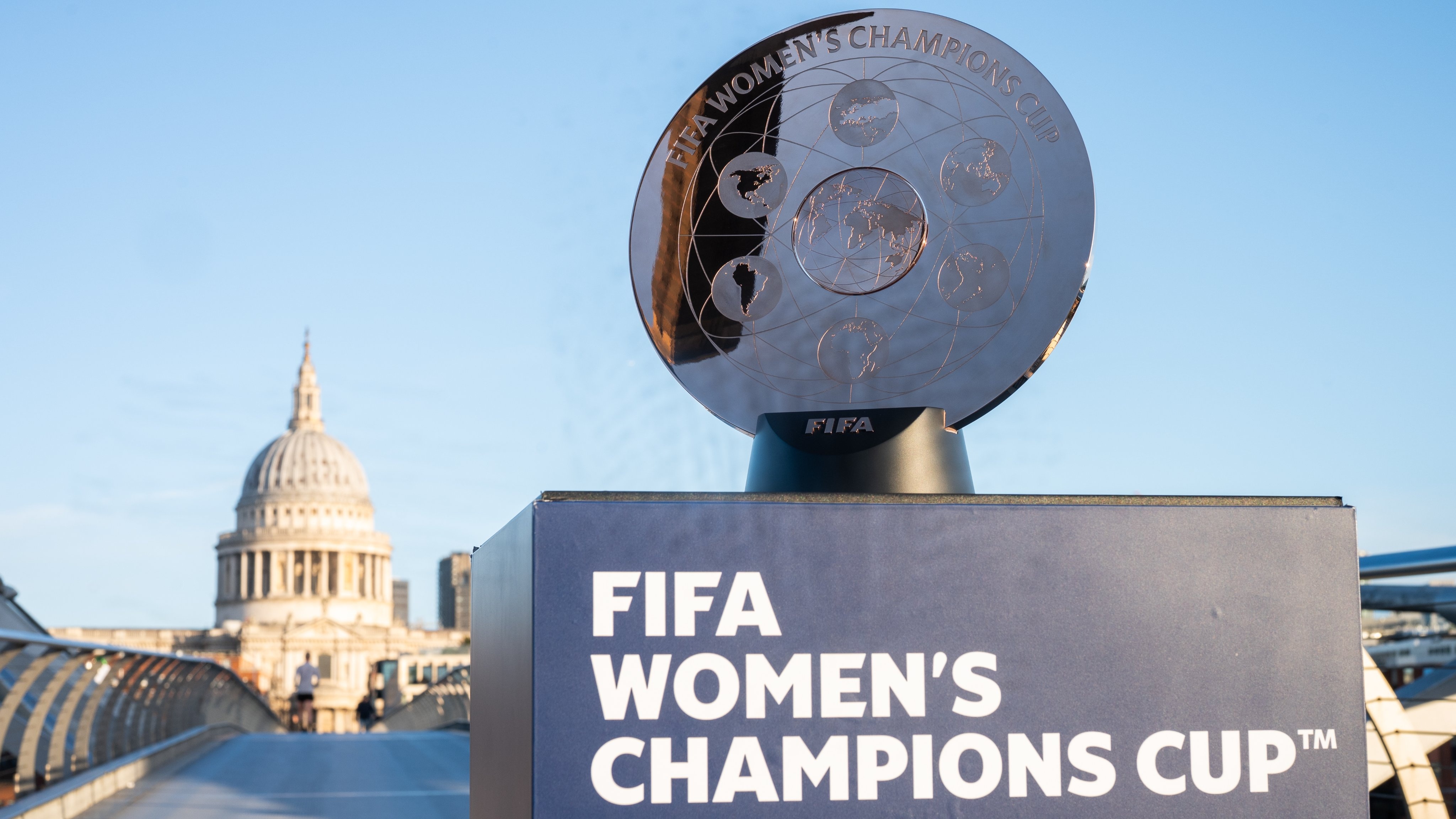 Coupe des championnes de la FIFA féminine 2026 : les arbitres des demi-finales