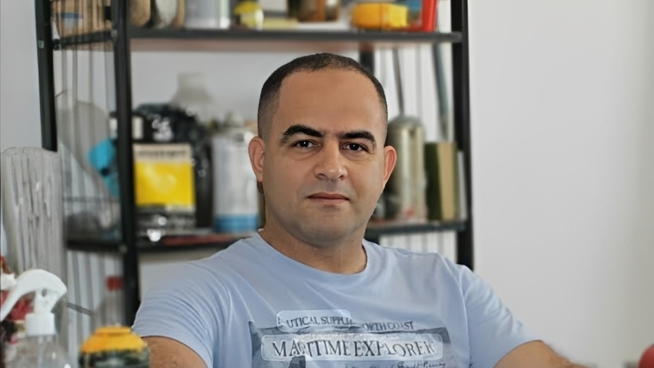 (Arts Plastiques) Entretien avec Abdelhadi MOURID : « La couleur comme langage universel». 