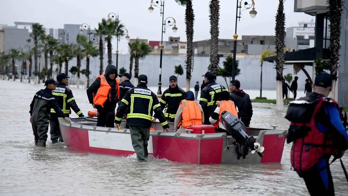 Sidi Kacem : Aide d’urgence aux habitants et éleveurs isolés par les crues