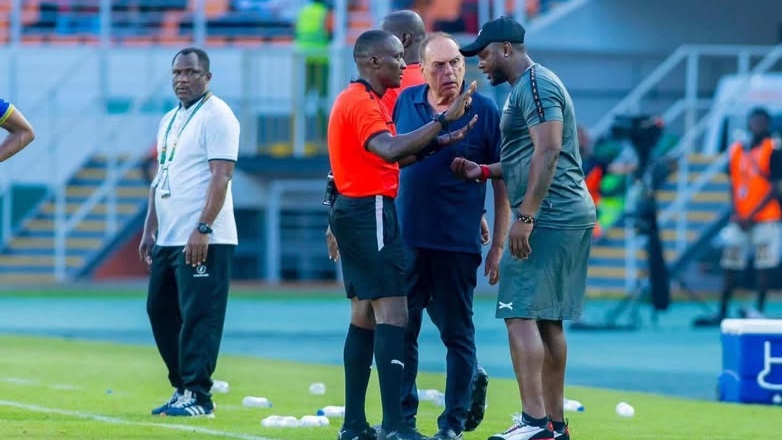 J6 Ligue des champions : un arbitre béninois pour l’AS FAR ; un Libyen pour la RSB