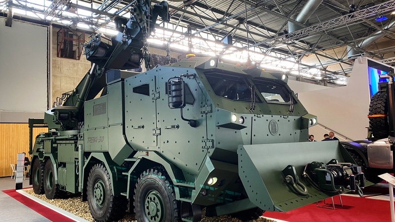 Les FAR renforcent leur logistique avec les véhicules thèques TREVA-30