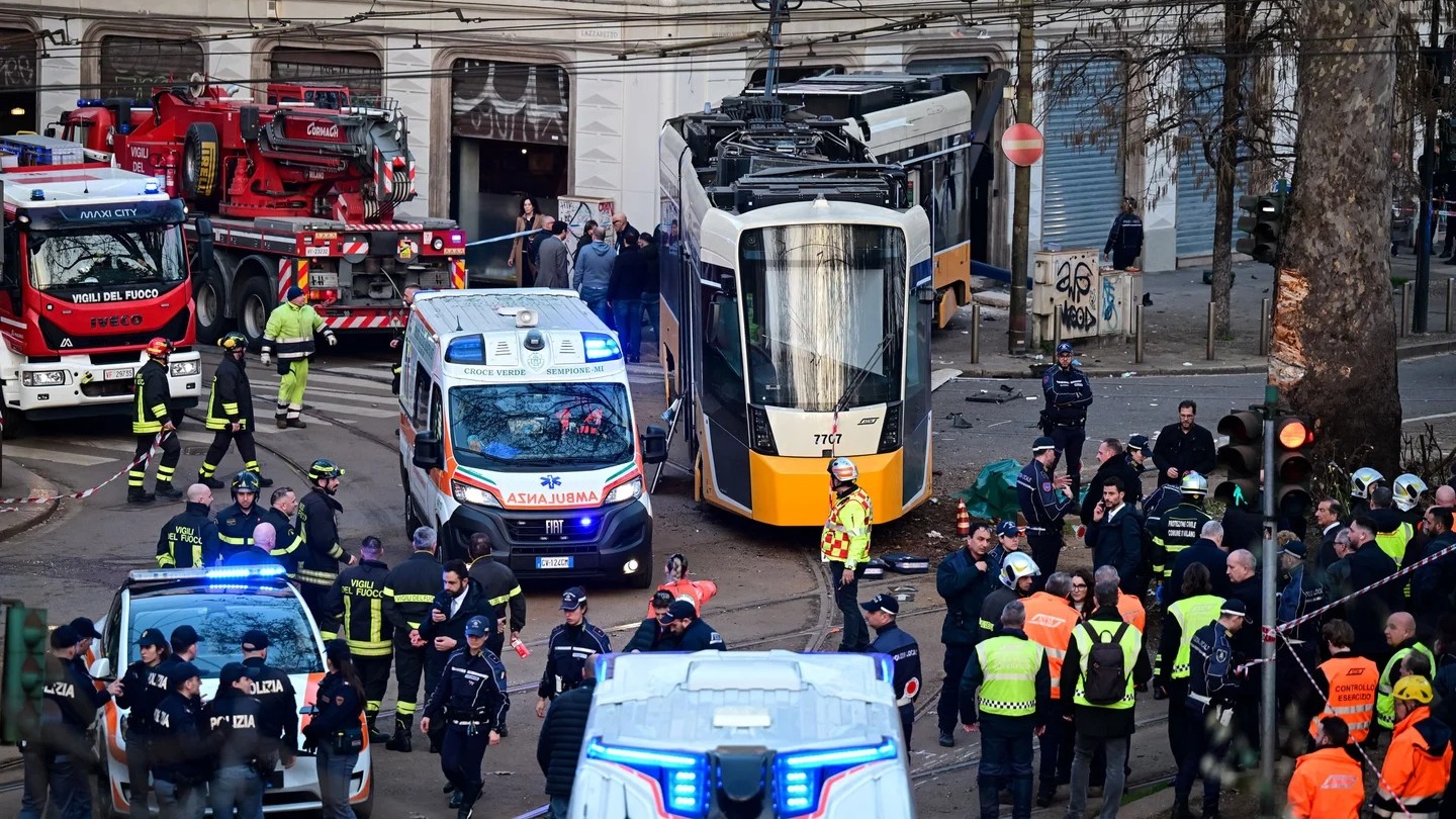 Déraillement d'un tramway à Milan: 2 morts et une cinquantaine de blessés