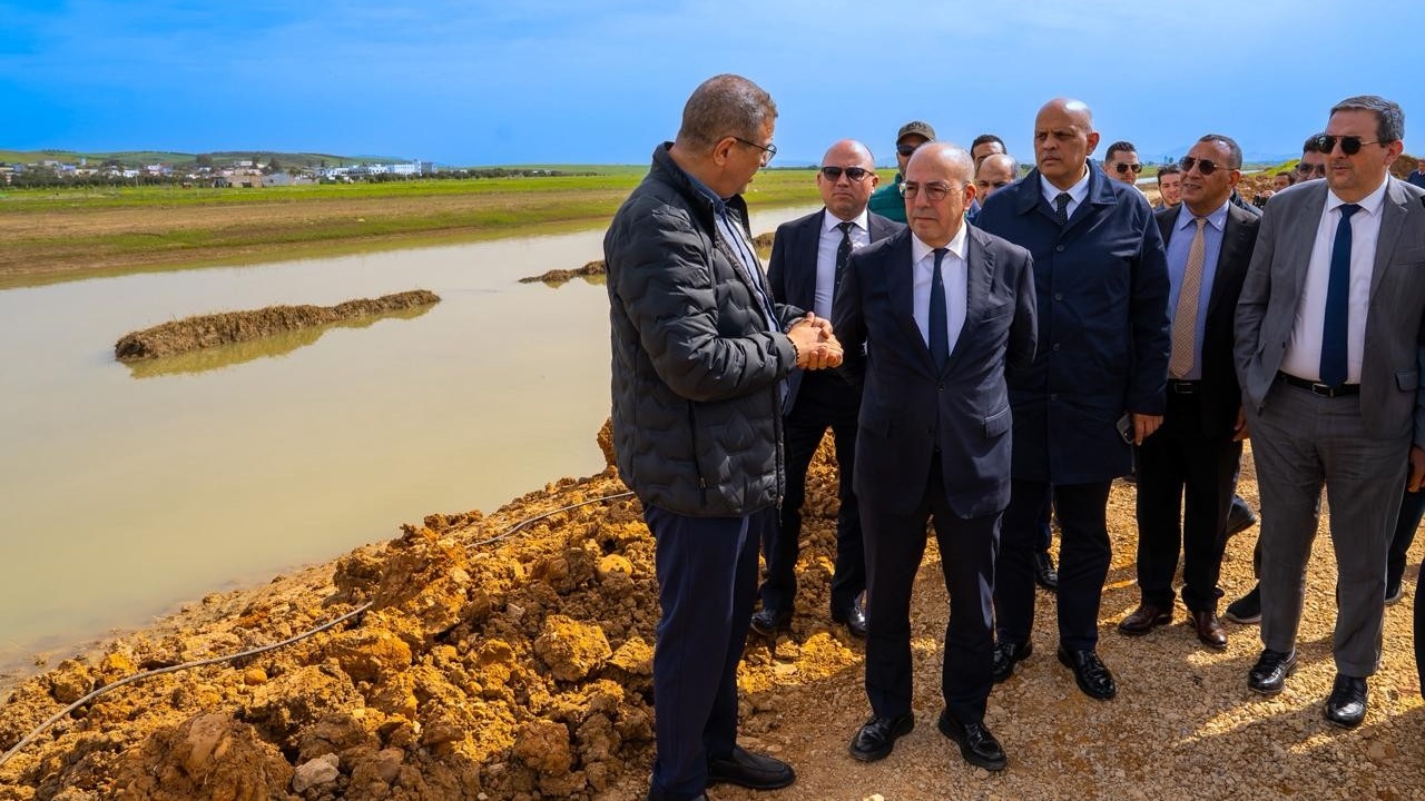 Inondations au Loukkos : le ministre de l’Agriculture évalue les dégâts et annonce un plan de relance