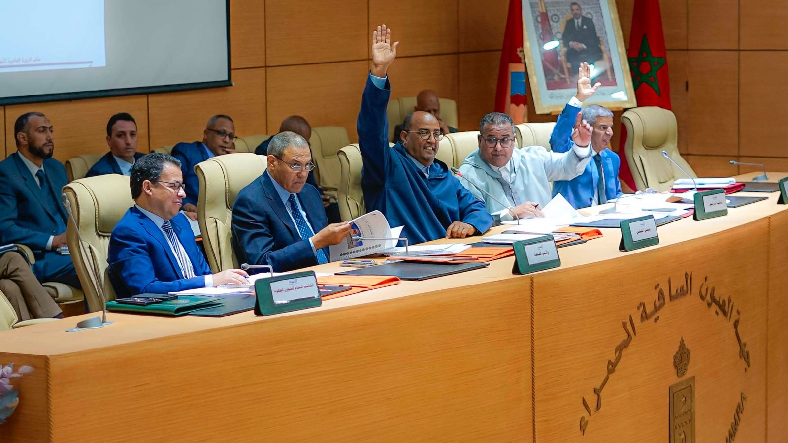 Laâyoune-Sakia El Hamra : le Conseil régional adopte trois conventions pour le transport et la mémoire historique