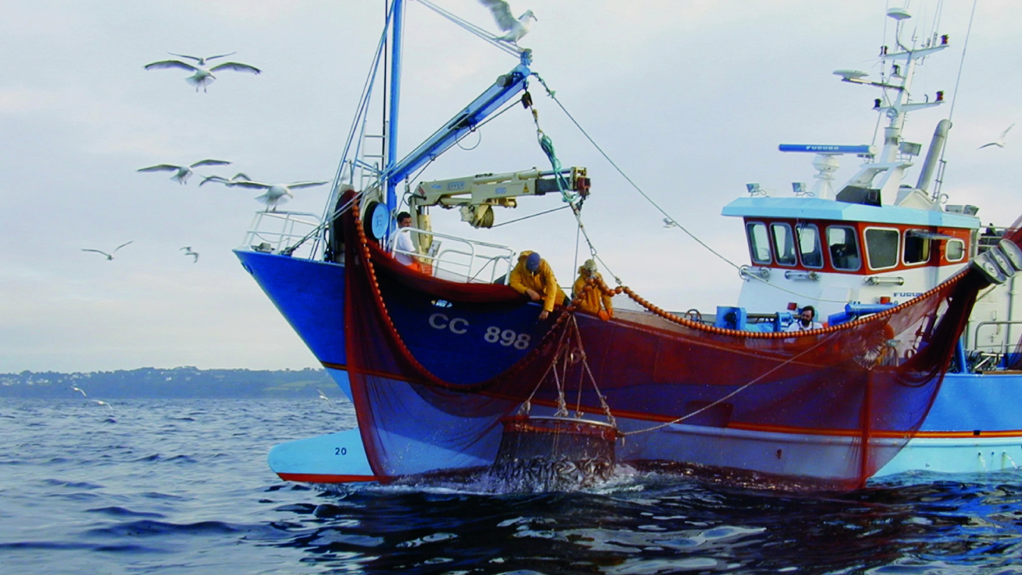 Pêche maritime : le Maroc adopte un nouveau zoning pour les chalutiers côtiers et les palangriers en cinq unités d’aménagement