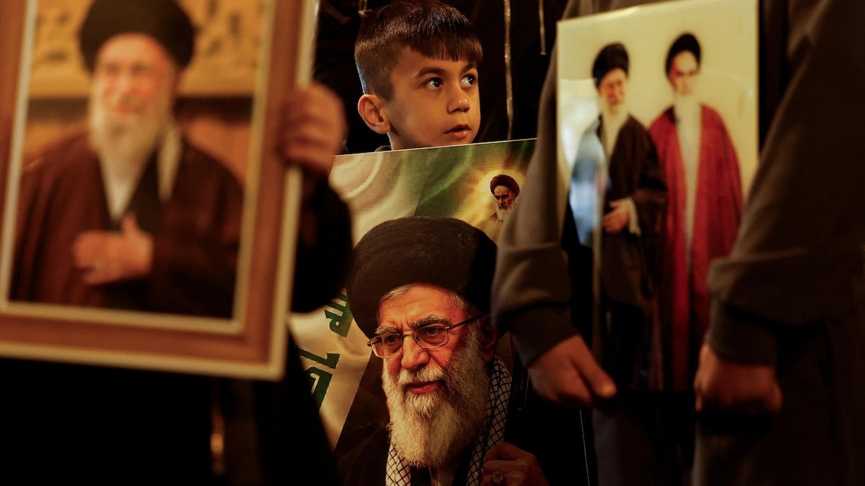 Téhéran reporte les obsèques de Ali Khamenei tandis que la désignation d’un nouveau Guide suprême s’annonce délicate