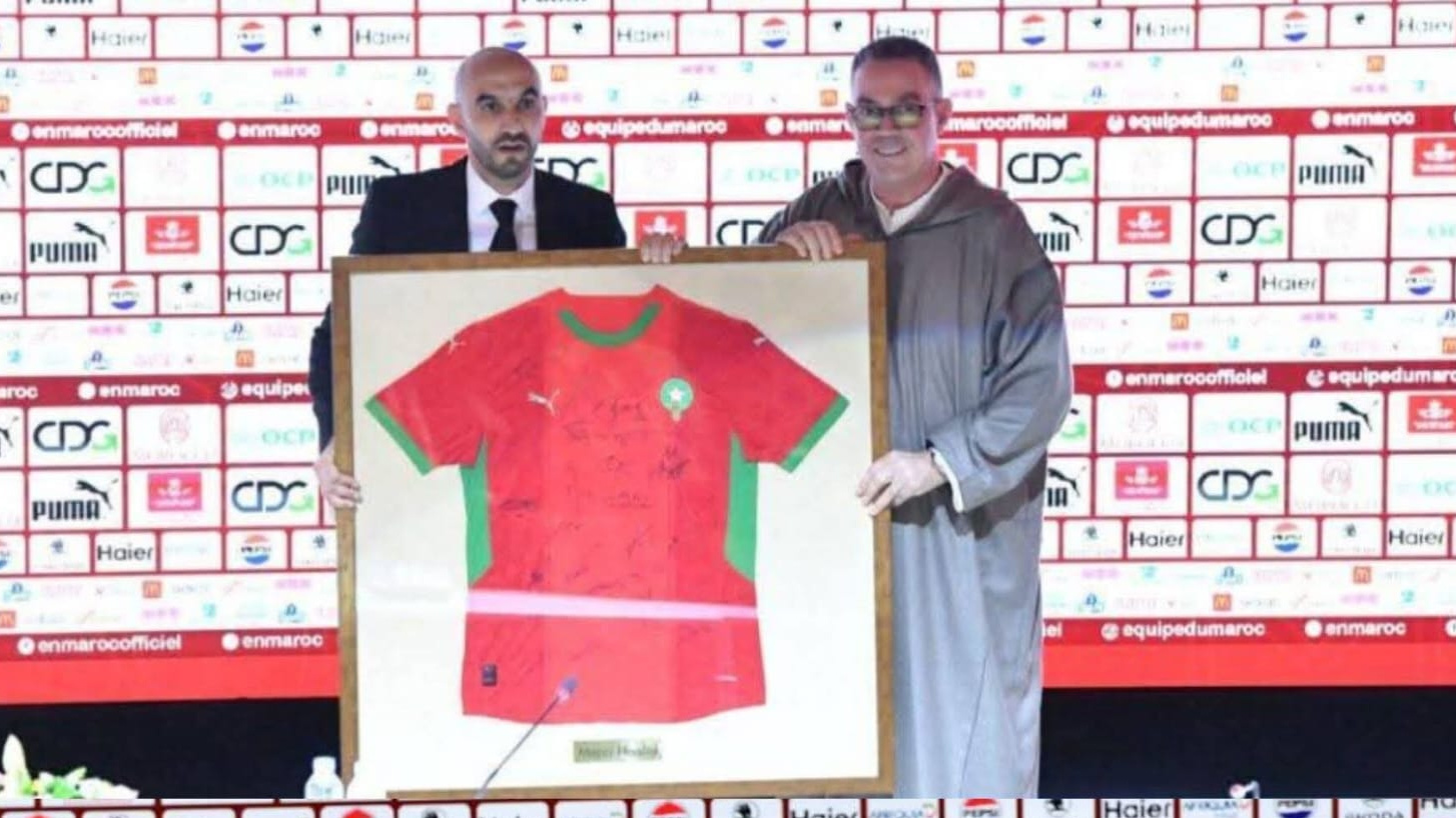 Merci Regragui, bienvenue Ouahbi : La fin d’un cycle et l’ouverture d’une nouvelle ère pour les Lions de l’Atlas