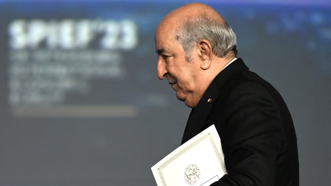 Guerre au Moyen-Orient : l’Iran au bord de l’implosion, l’Algérie quitte discrètement le « front du refus »