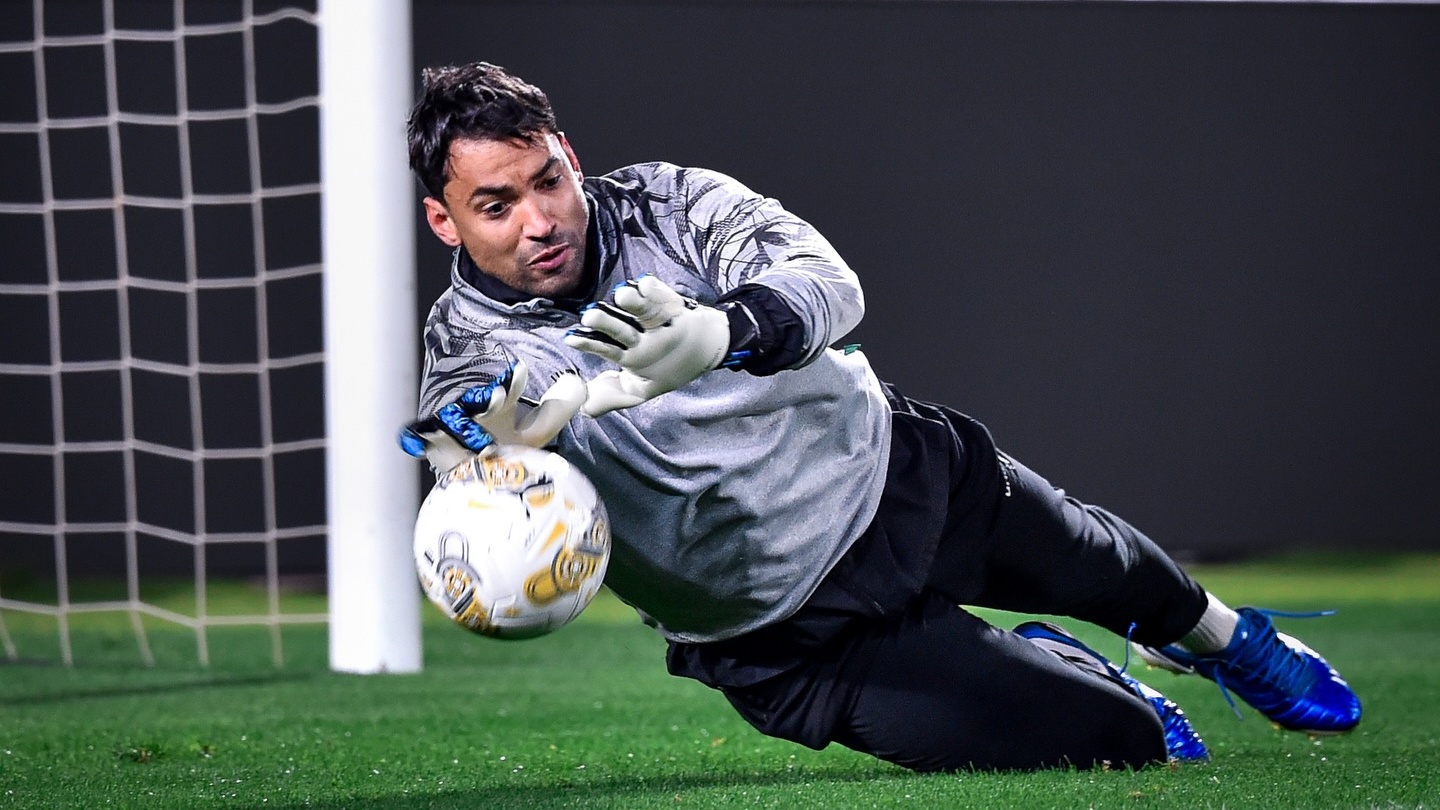 1/4  LDC:  les FAR  les champions en titre ce soir ... à HUIS-CLOS  !