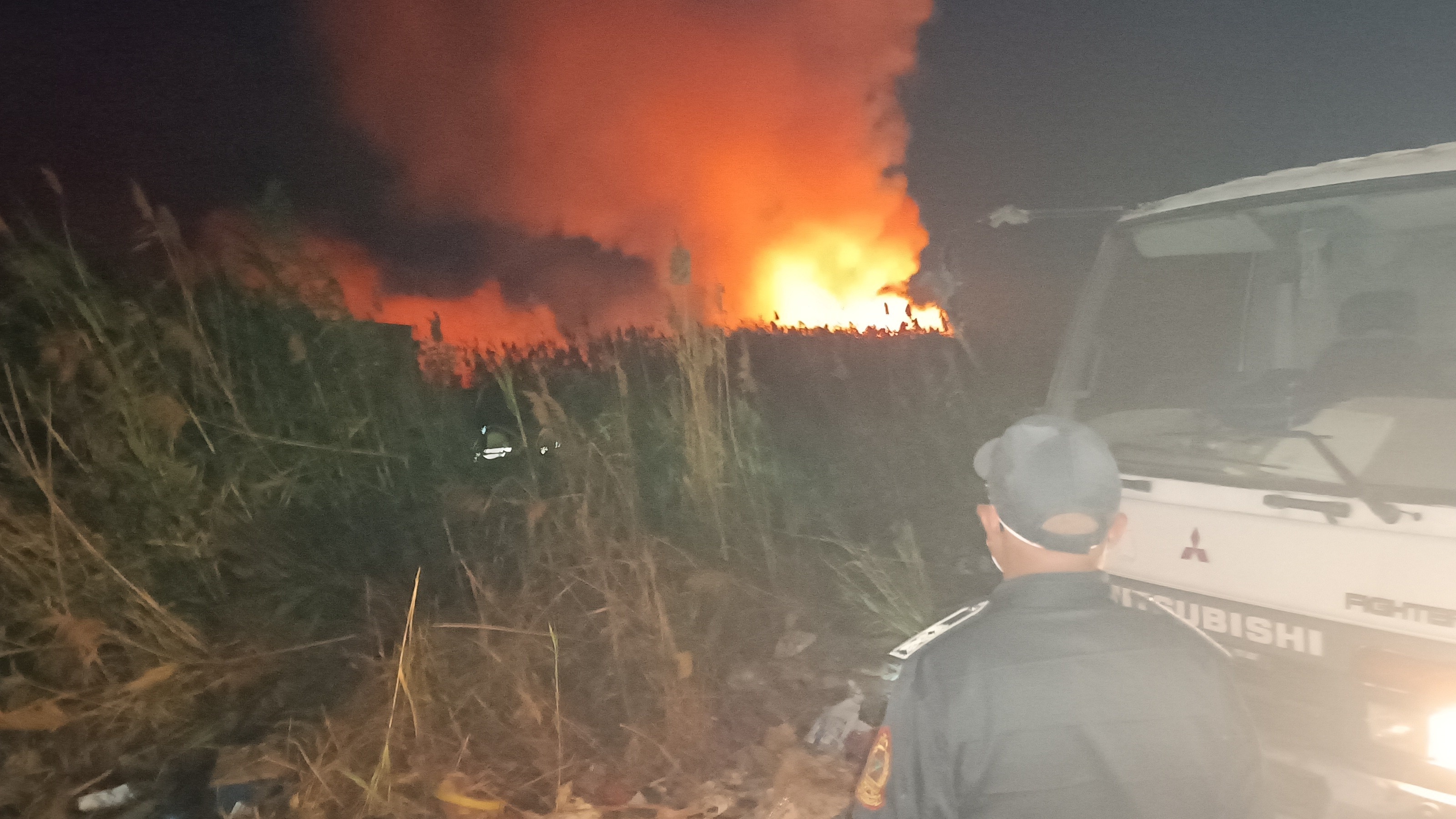 Laâyoune : Un violent incendie sur les rives de l’Oued Sakia El-Hamra maîtrisé