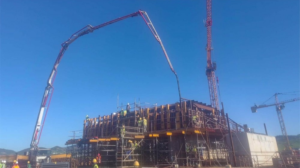 Projet Al Wahda : le bétonnage de la plateforme du groupe n°1 achevé