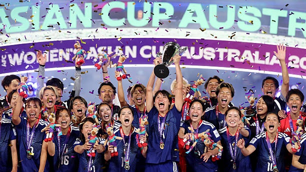 Foot féminin : Le Japon sur le toit de l’Asie