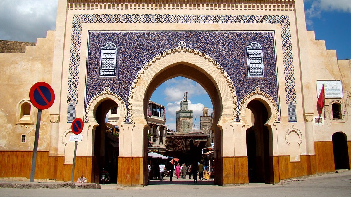 Fès : le Conseil communal approuve la reconstruction du stade Hassan II pour 400 MDH et une nouvelle gare routière pour 300 MDH