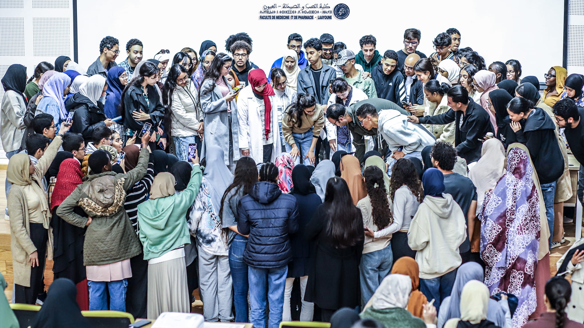 Laâyoune : Les étudiants en médecine intensifient leur mouvement face au retard de leurs bourses