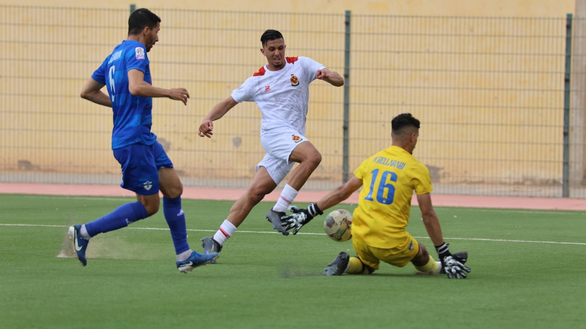 J22 Botola D2: Widad Témara en vert, le RAC dans le rouge !