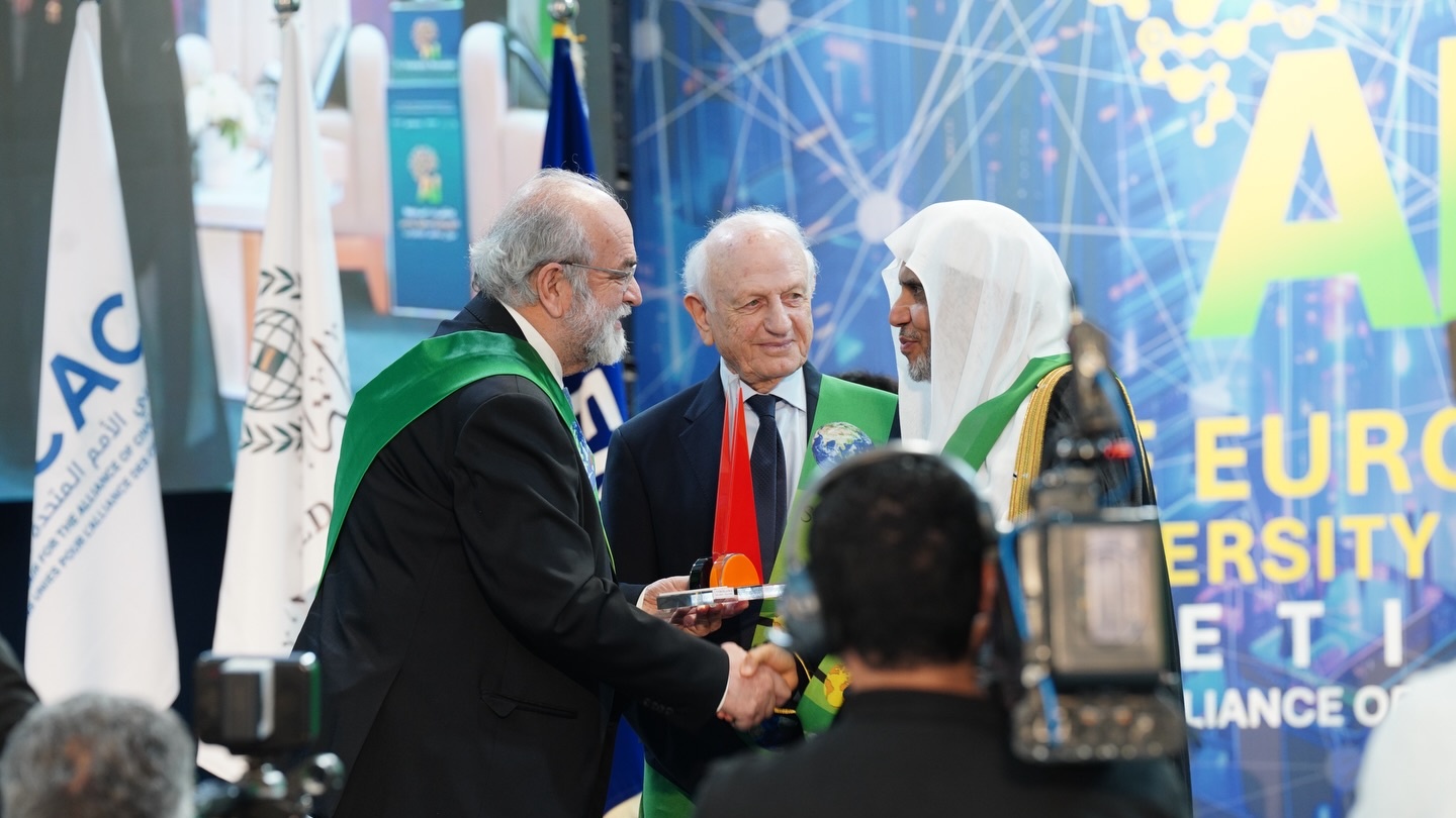 Civilisations et IA :  André Azoulay insiste sur la primauté des valeurs humaines