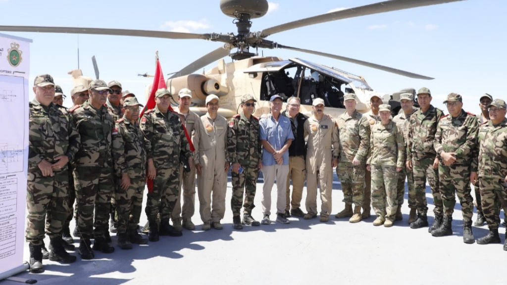 Le Maroc réceptionne le 2e lot d'hélicoptères de combat Apache AH-64E