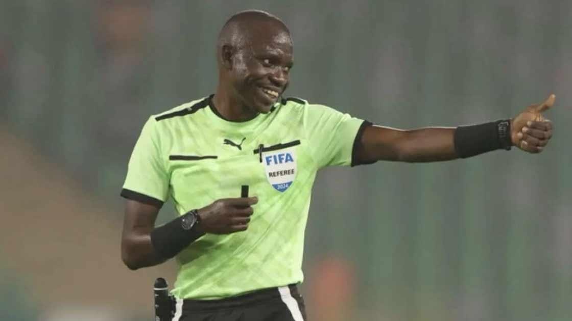 LDC : la CAF maintient Ndala, désigné initialement pour la finale Sundowns - AS FAR