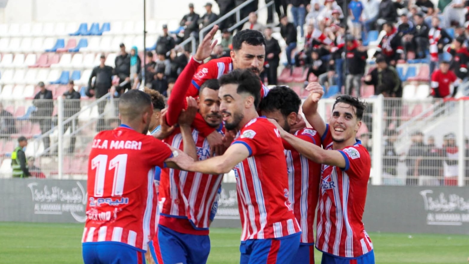 J24 Al Botola D2 : Wydad Témara aux commandes, le MAT à l’affût, le RAC et le RBM en chute libre !
