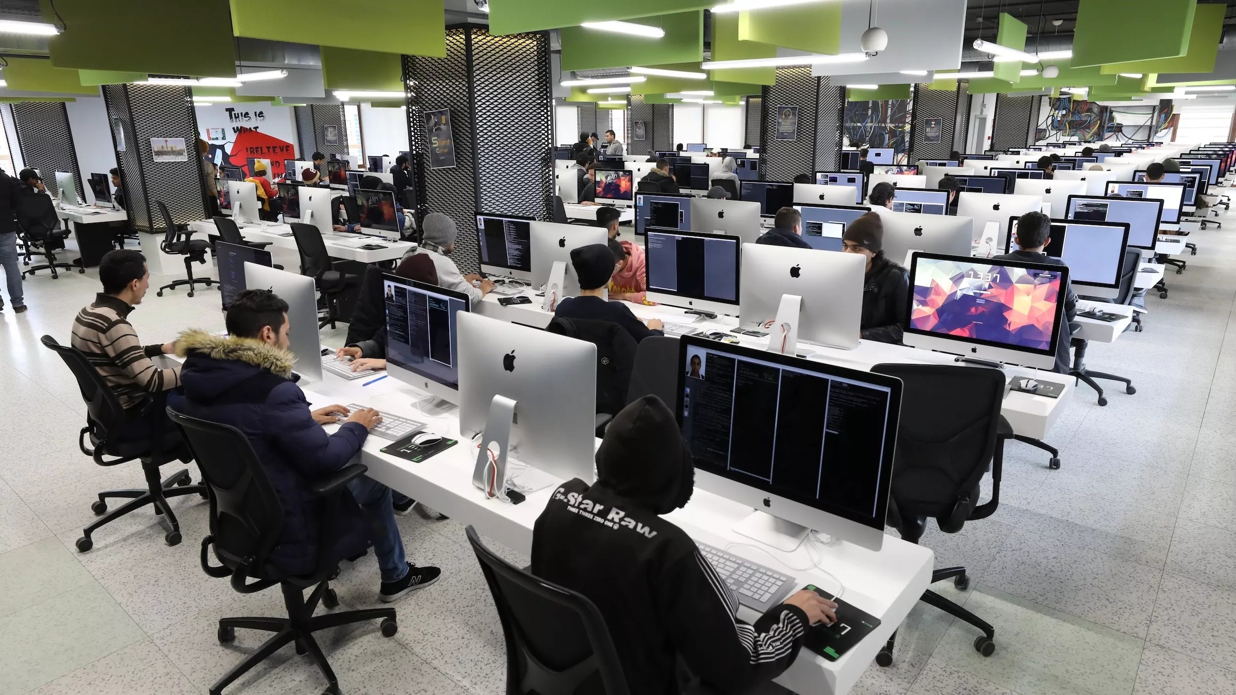 Marché du travail : Croissance industrielle forte, mais  chômage massif des jeunes