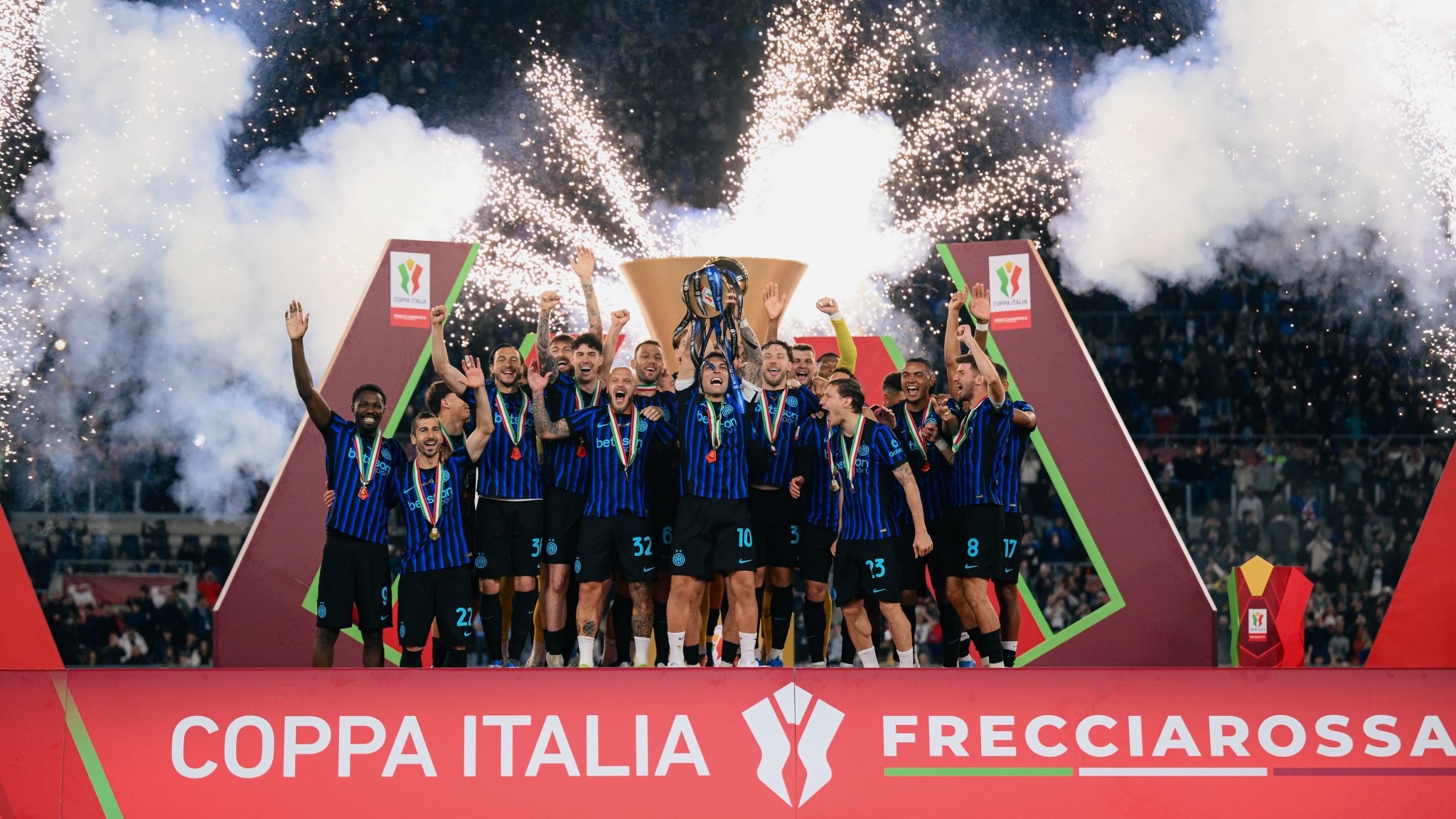 Coupe d’Italie : l’Inter s’offre la Lazio et signe un doublé historique