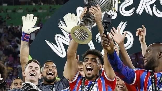 Crystal Palace sacré en Ligue Europa Conférence : Chadi Riyad, symbole de la résilience juste avant le Mondial