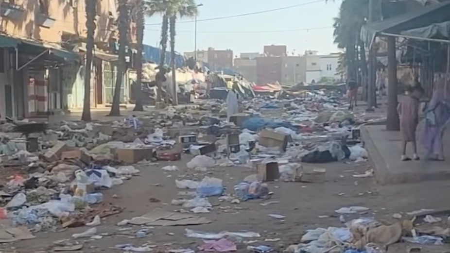El Jadida : quand l’incivisme transforme l’avenue Annasr en décharge géante le jour de l’Aïd