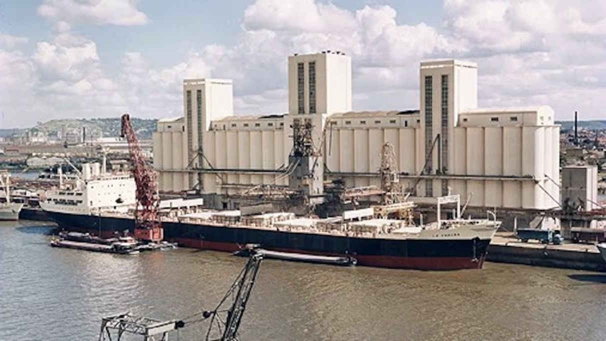 Rétro-verso: Les silos portuaires, ces archives de béton de l’économie marocaine