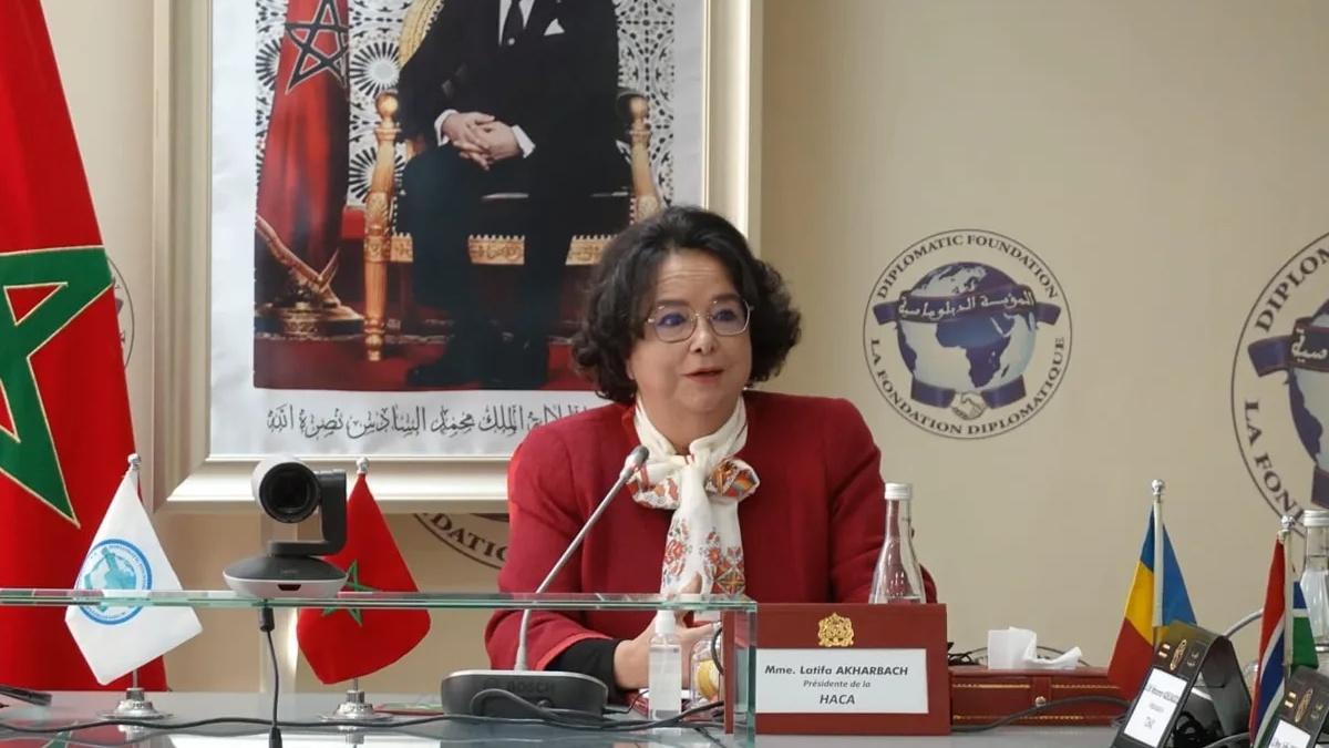 Latifa Akharbach : "les plateformes numériques doivent démonétiser la désinformation sans entraver les libertés"