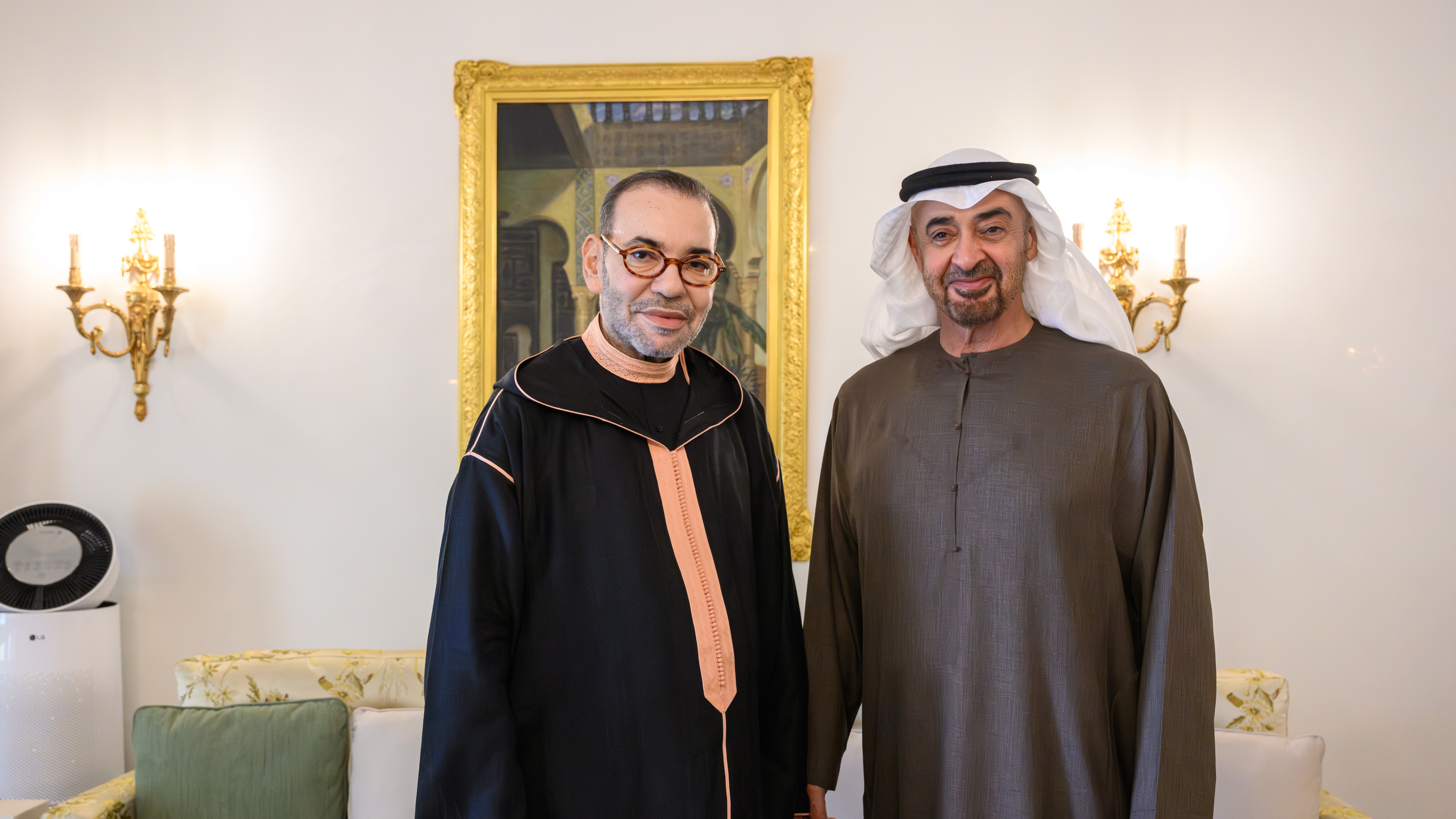 SM le Roi Mohammed VI reçoit Son Altesse Cheikh Mohammed Ben Zayed Al Nahyane à Rabat