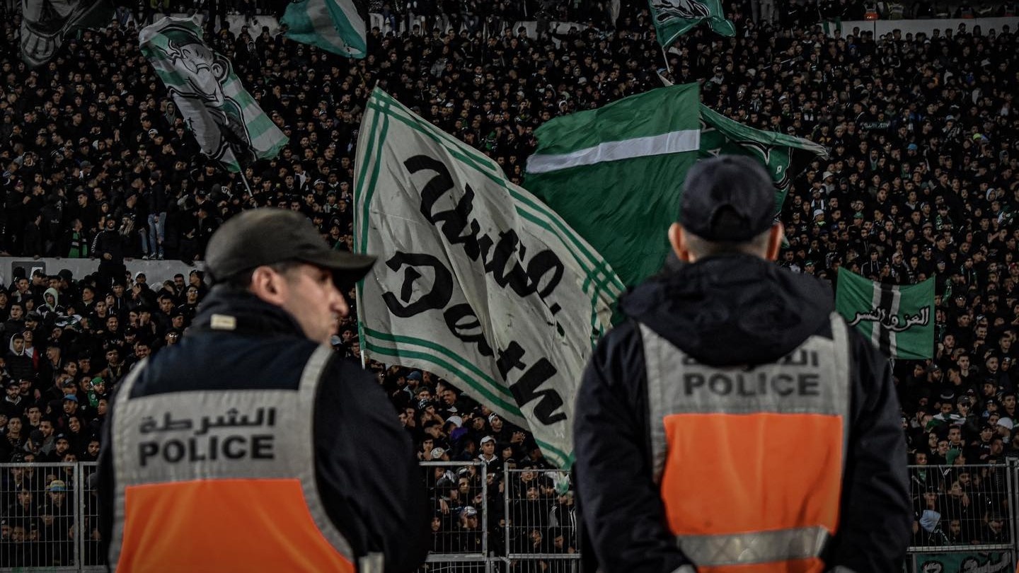 Hooliganisme : Le bâton, la carotte et la craie 