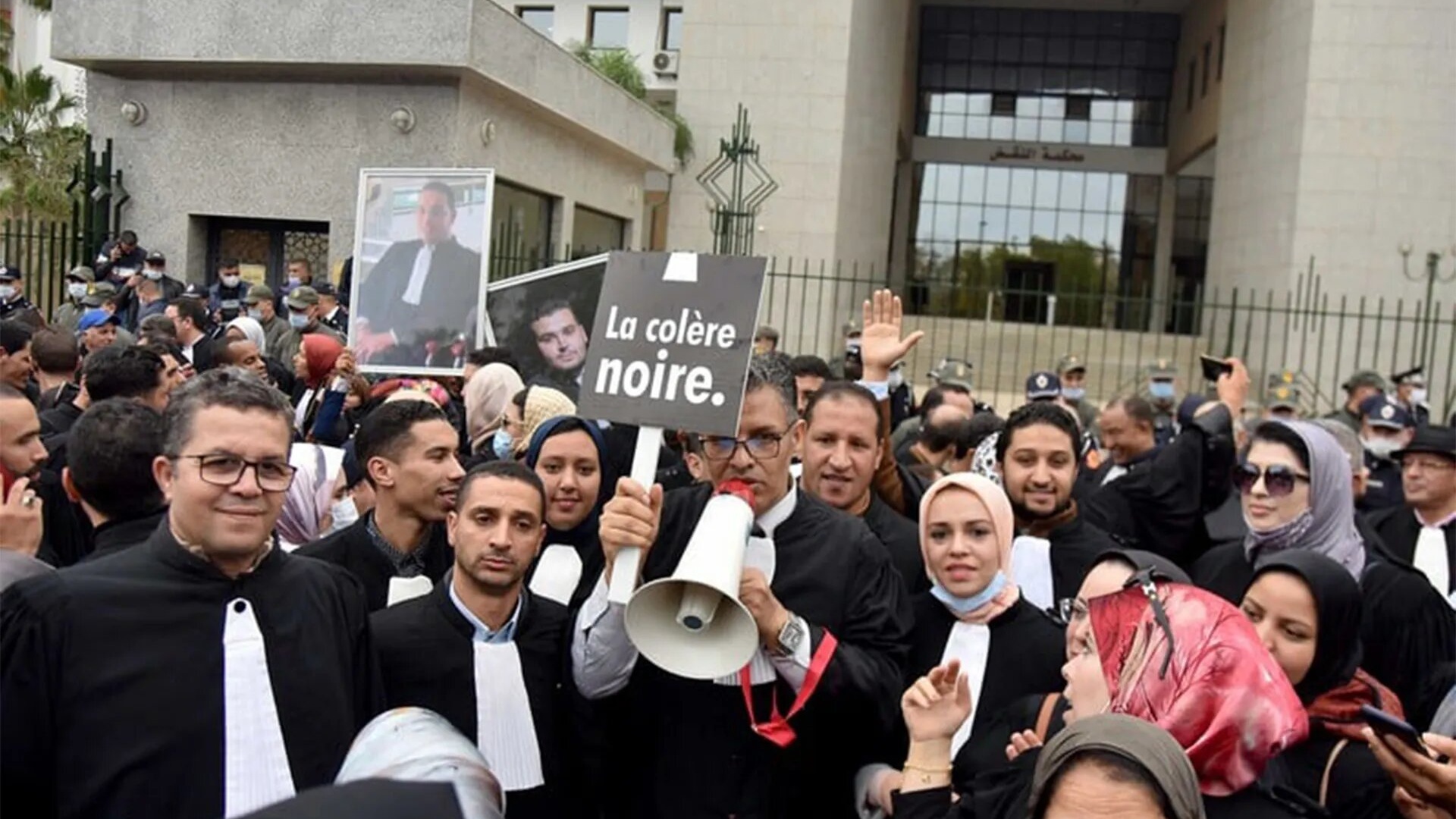 Les avocats reprennent la grève dès 15 juin pour faire plier Ouahbi