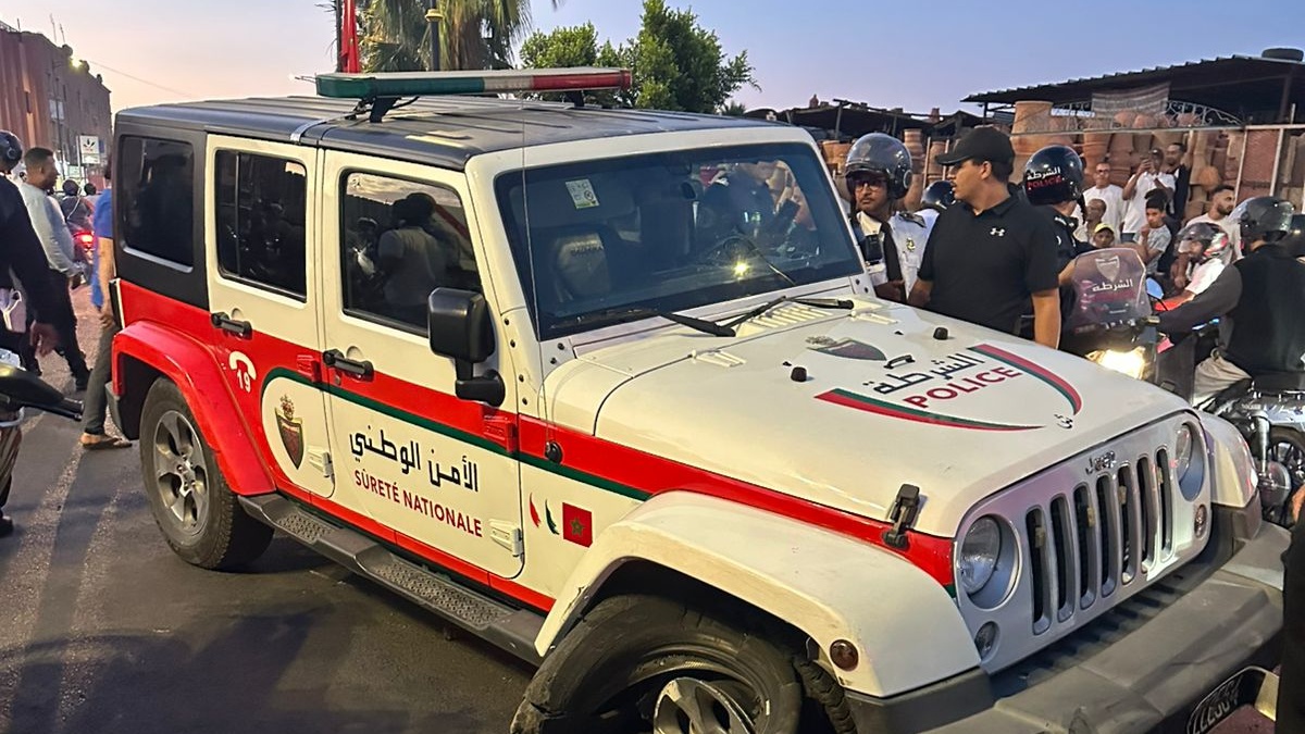 Marrakech : Un subsaharien vole une voiture de police avant se faire arrêté au bout d'une poursuite spectaculaire 