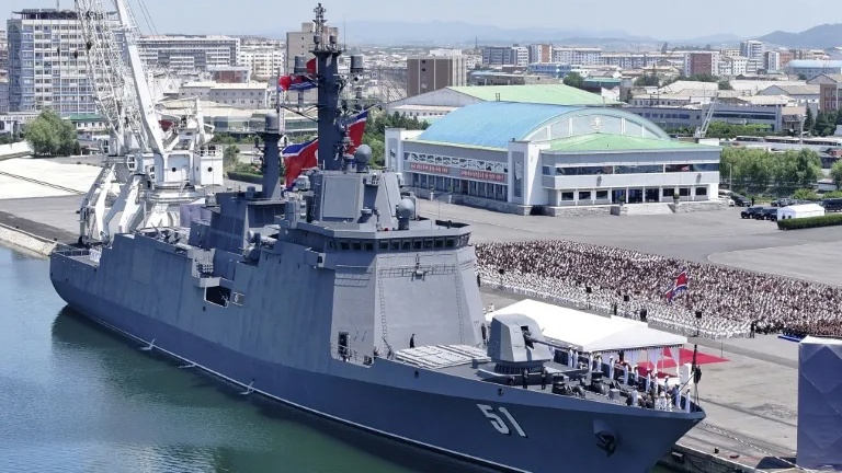 Corée du Nord :  Kim Jong Un équiperait sa marine d'armes nucléaires 