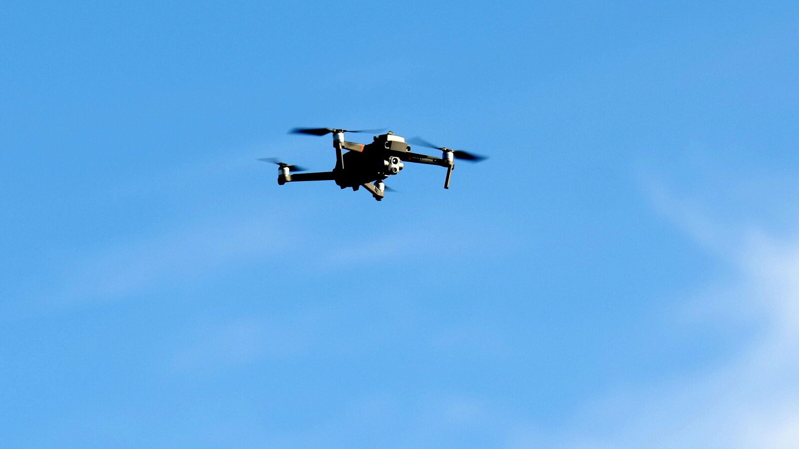 Plage d'Arkmane (Nador) : Un drone s'écrase près des baigneurs