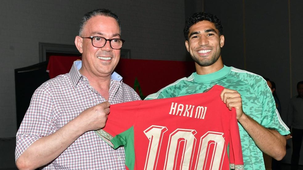 EN : Hakimi honoré pour sa ‘’100e ‘’ avec les Lions de l’Atlas
