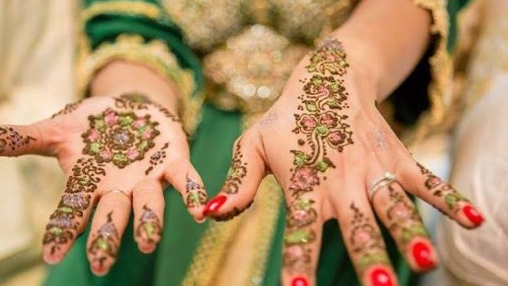 Rétro-verso : Le henné nuptial, gardien d'une mémoire ancestrale