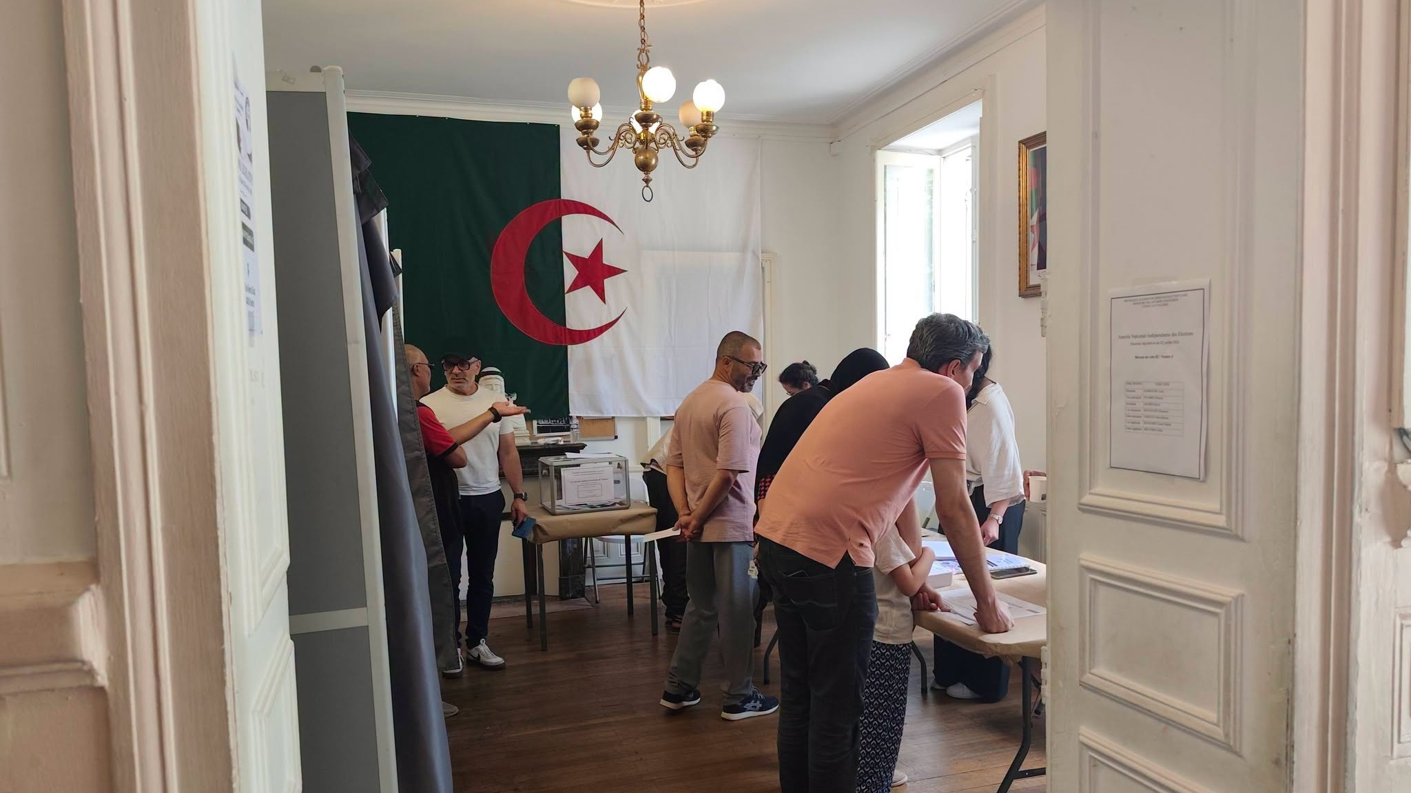 Algérie : les élections législatives tournent au fiasco après une abstention record 