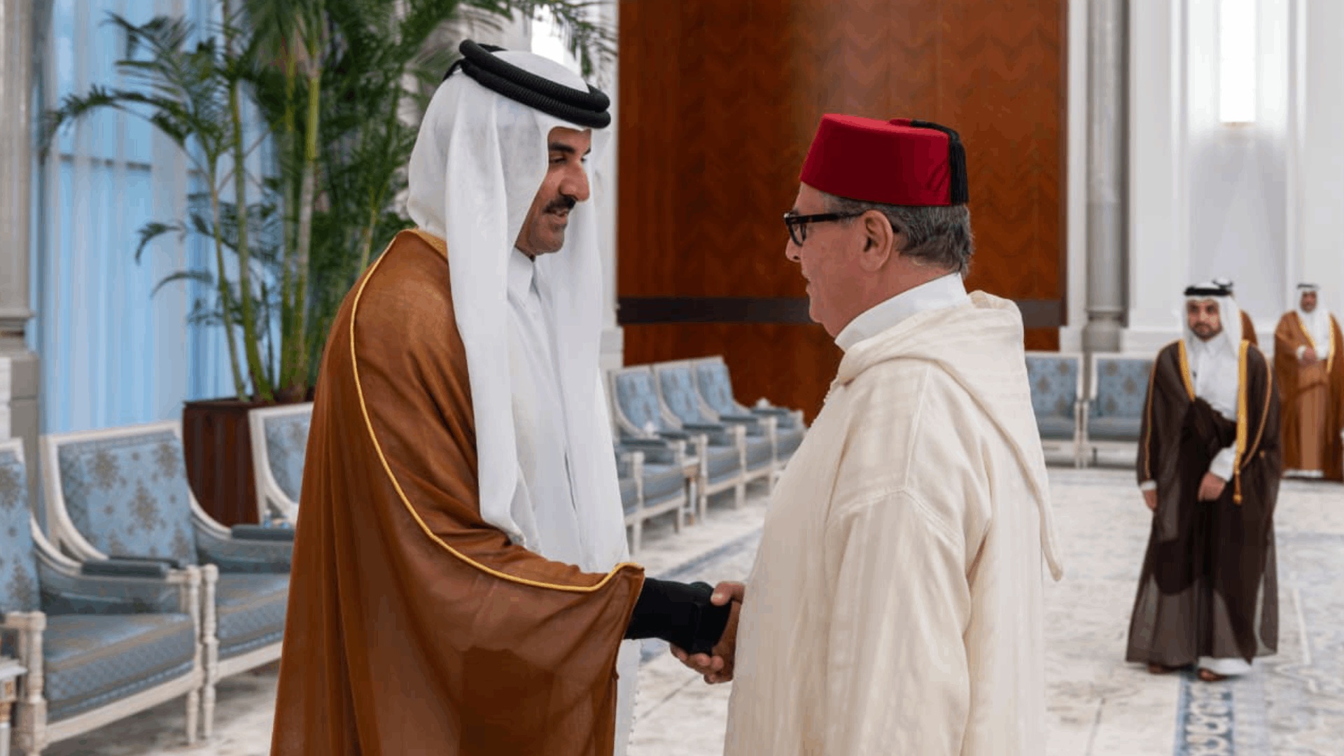 Doha : Akhannouch présente les condoléances de SM le Roi à la suite du décès de SAR Cheikh Hamad Bin Khalifa Al-Thani