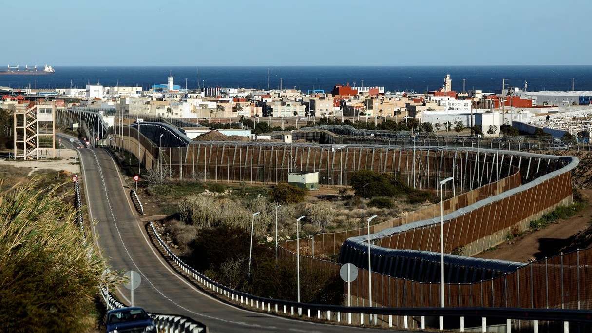 À Melilia, élus et associations veulent en finir avec la clôture frontalière