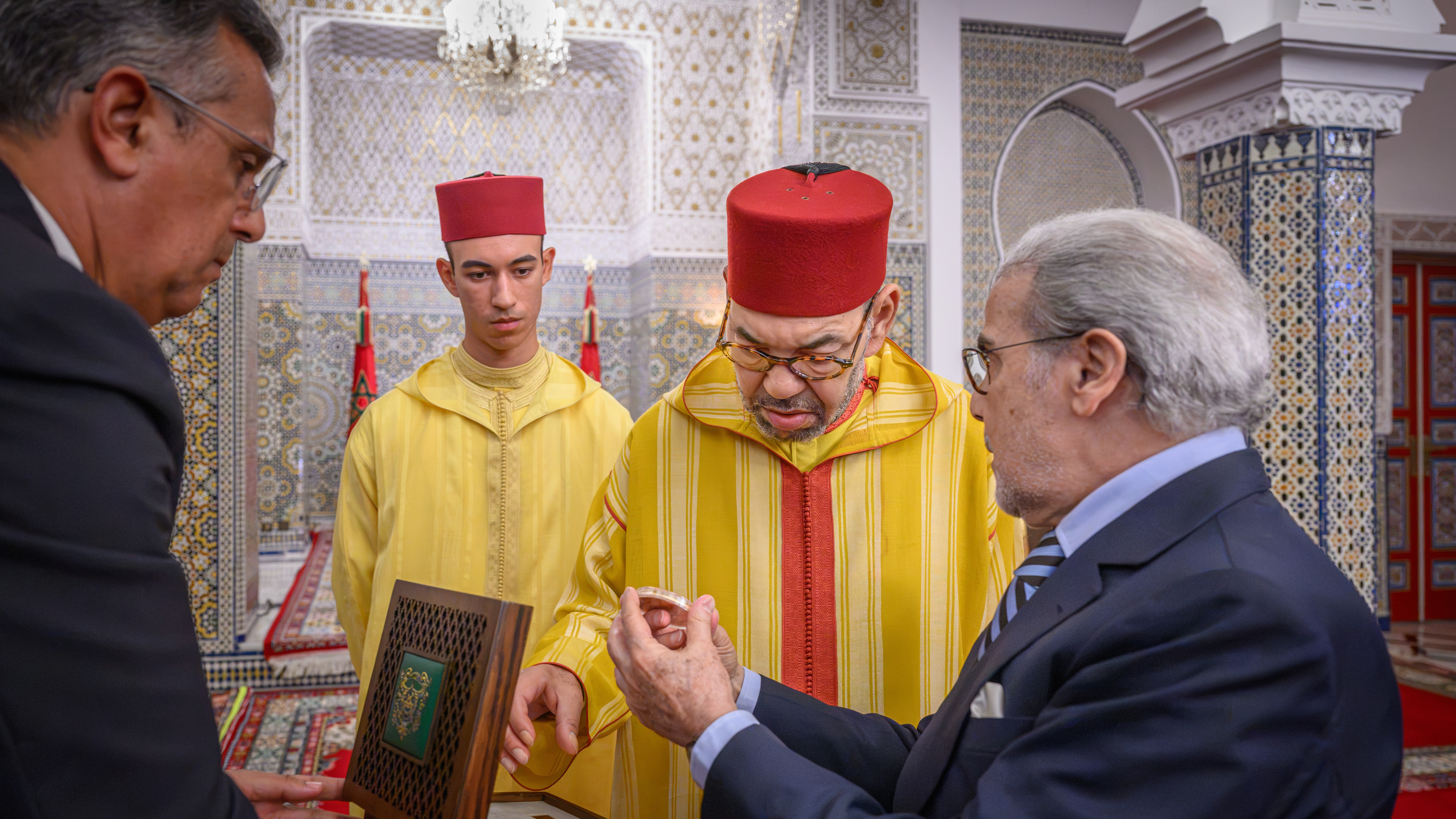 Abdellatif Jouahri présente son rapport annuel devant SM le Roi 