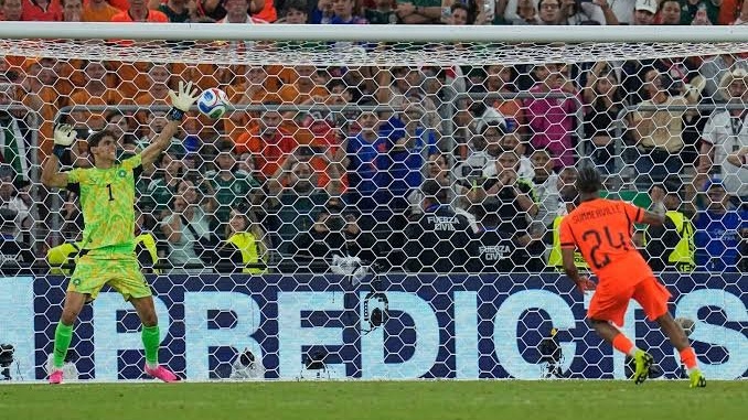 Destin croisé : De l’ombre d’un penalty au même maillot