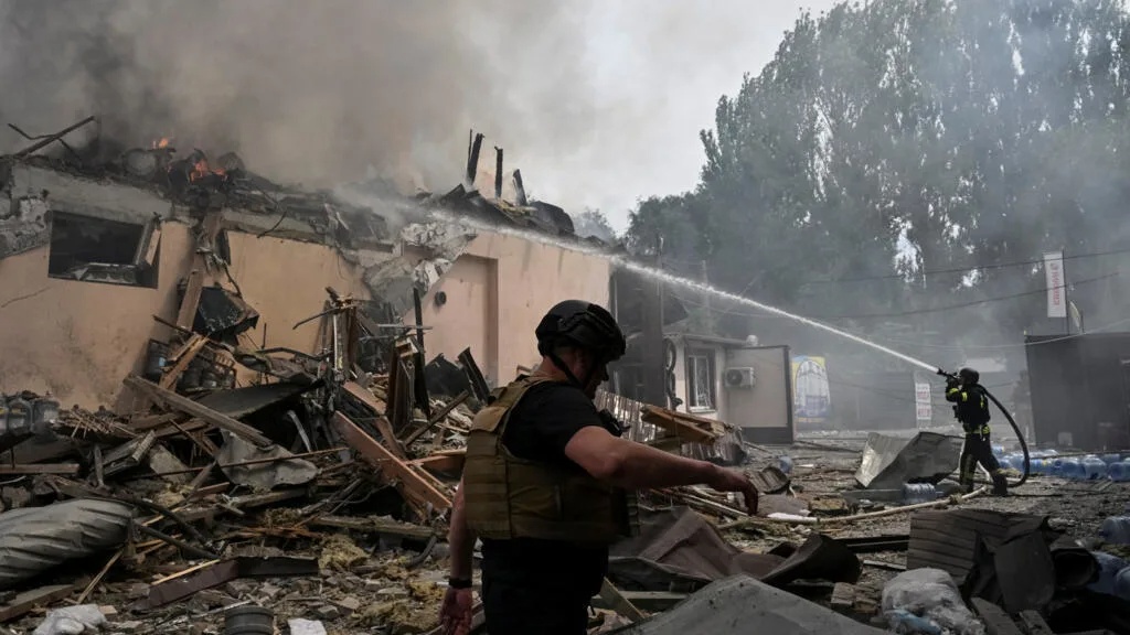 Ukraine-Russie : Vingt morts dans un échange de frappes entre Kiev et Moscou