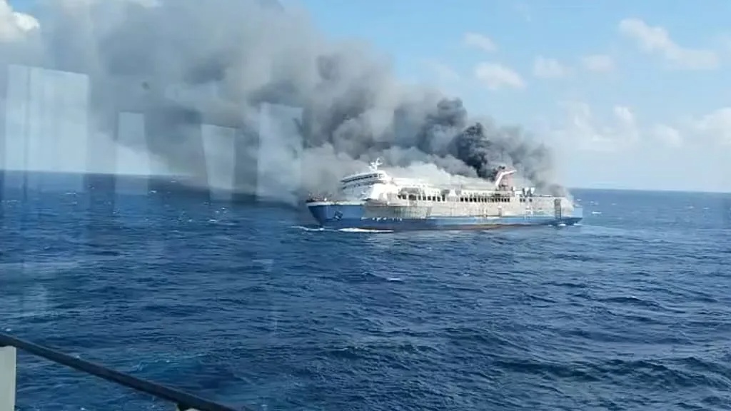 Cinq morts suite à l’incendie d'un ferry indonésien 