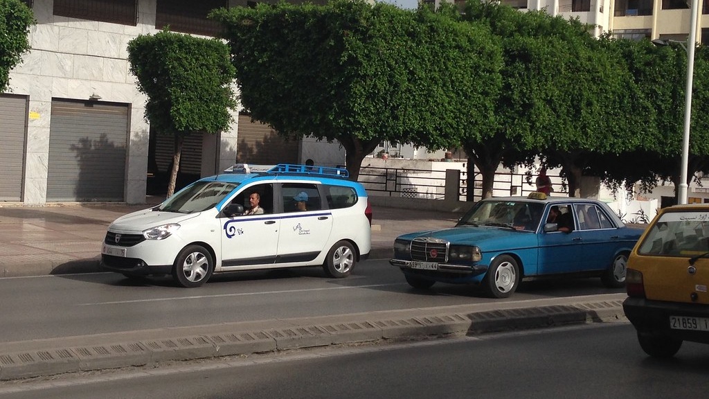 Les chauffeurs de taxi, accusés d’avoir transporté des candidats vers Bab Sebta, remis en liberté provisoire