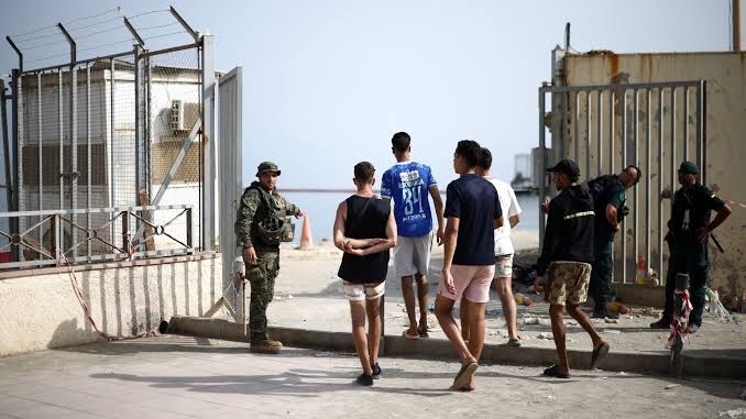 Sebta : sept étrangers condamnés expulsés sur décision de justice