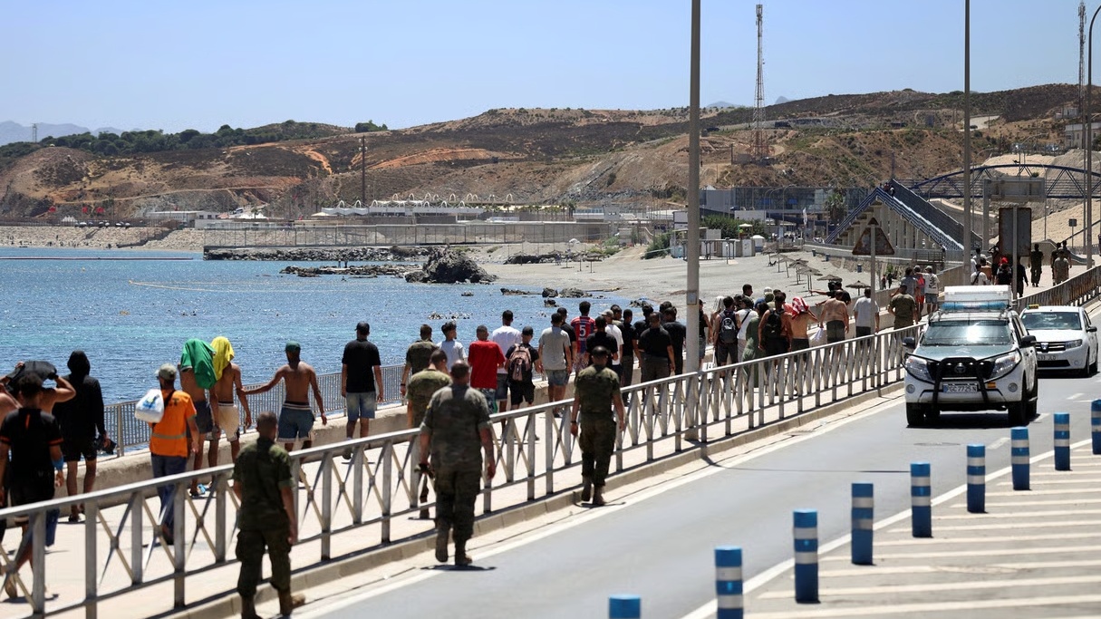 Bruxelles avalise le retour au Maroc des mineurs migrants non accompagnés présents à Sebta